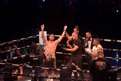 Erislandy Álvarez en la Noche de Campeones