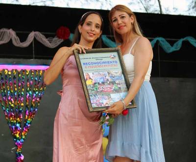 Maylén y los pequeños artistas