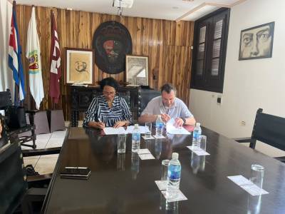 Universidad de La Habana y empresa mixta BioCubaCafé S.A. firman convenio de colaboración