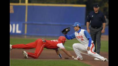 Corea del Sur y Cuba en Copa Mundial de béisbol