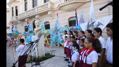 Pioneros cubanos continúan vigilia por los Cinco