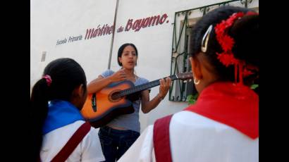 Brigada José Martí saluda Día del Instructor de Arte