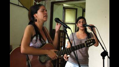 Trovadoras santaclareñas Yaíma Orozco e Irina González