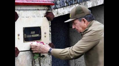 Inhumación de las cenizas del General de Cuerpo de Ejército Julio Casas Regueiro