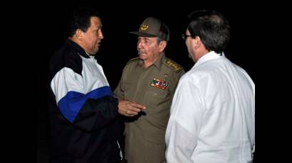 Raúl despide a Chávez