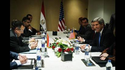 John Kerry yel ministro egipcio de Exteriores, Nabi Fahmy