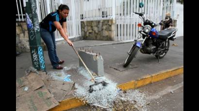 Aumenta el rechazo de los venezolanos hacia las «guarimbas»