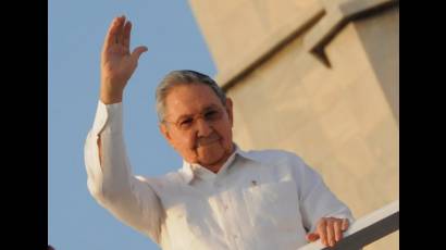 Raúl Castro en la Plaza de la Revolución José Martí