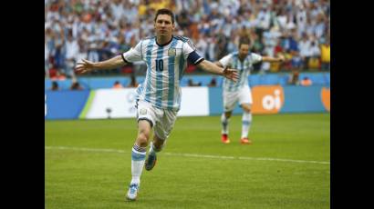Messi pone el primer tanto de este partido
