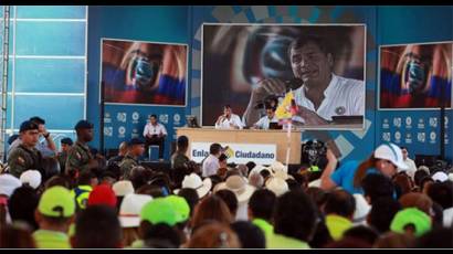 Rafael Correa durante su programa semanal