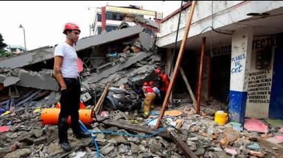 Agradece Ecuador apoyo internacional tras sismo