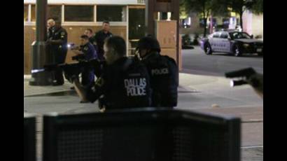 Mueren 5 policías en una manifestación en Dallas