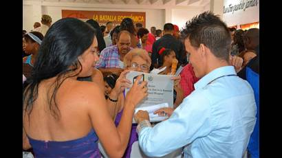 Familiares, amigos y graduados