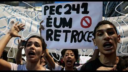 Brasileños rechazan el PEC 241