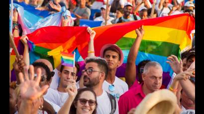 El Día Internacional contra la Homofobia, la Transfobia y la Bifobia, se celebra cada 17 de mayo en conmemoración a la eliminación de la homosexualidad de la lista de enfermedades mentales por parte de la Organización Mundial de la Salud