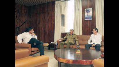 Sostuvo Raúl Castro encuentro con eurodiputado Manu Pineda