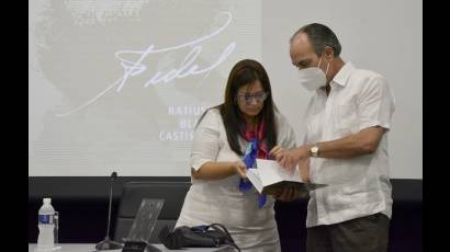 Presentación de la biografía de Fidel a cargo de Katiuska Blanco