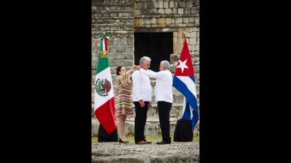 De «altísimo honor» catalogó el Primer Secretario del Comité Central del Partido Comunista de Cuba y Presidente de la República, Miguel Díaz-Canel Bermúdez, la decisión de concederle la Orden Mexicana del Águila Azteca, en el grado de Collar, que recibió de manos del presidente Andrés Manuel López Obrador, en la mañana de este sábado. 