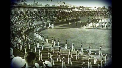 San Salvador acogió por primera vez una de estas lides en 1935.