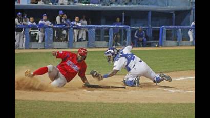 El duelo entre Cazadores y Leones