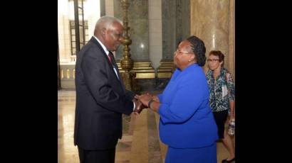 Recibió Esteban Lazo a su homóloga de la Asamblea de la República de Mozambique 