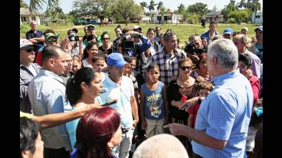  Presidente cubano visita municipios de Pinar del Río