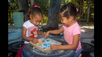  Casita infantil Rayitos de luz