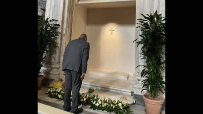 Salvador Valdés homenajea al Papa