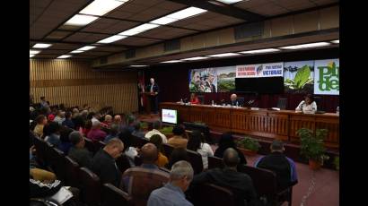 Plenos Extraordinarios de Comités Provinciales del Partido Comunista
