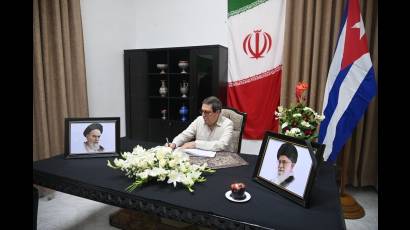 Firma del Libro de Condolencias por el asesinato del Ayatolá Alí Jamenei