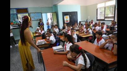 Son tiempos de poner el humanimo por delante en las aulas. 