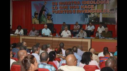 En Santiago de Cuba, Díaz Canel ponderó la integración conseguida en la provincia para asumir la actual situación energética