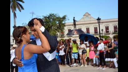 El apego al danzón se inculca desde edades tempranas.