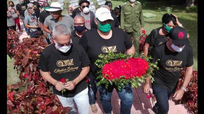 Músicos y trabajadores de los estudios Siboney rindieron tributo al Comandante  Juan Almeida