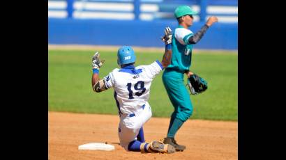 Industriales vs Piratas