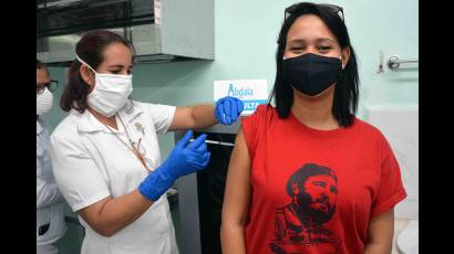 La fase III del ensayo clínico del candidato vacunal CIGB-66 comenzó este 22 de marzo en las provincias de Granma, Santiago de Cuba y Guantánamo.