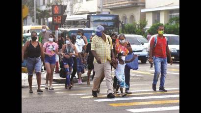 Urge reducir la movilidad de las personas.