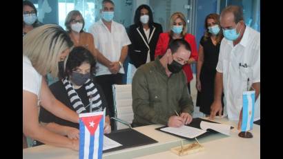 Firma de convenio Cuba-Argentina en materia de salud