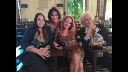 Yuny Bolaños, Nieves Riovalles, Iris Pérez y Miriam Socarrás
