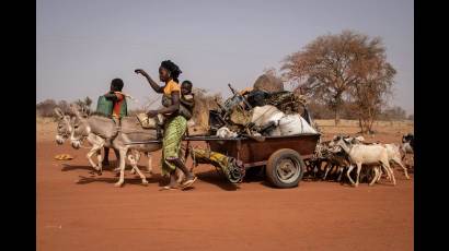 Alrededor de dos millones de personas han tenido que huir de sus hogares debido a la violencia en Burkina Faso, Malí y Níger
