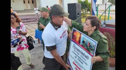 Reconocimiento de Matanzas a bomberos solidarios