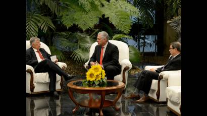 Recibe Díaz-Canel cartas credenciales de nuevos embajadores
