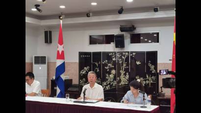 El representante diplomático en La Habana expuso los desafìos de la República Popular China para impulsar el desarrollo sostenible, el equilibrio medioambiental y la paz internacional.