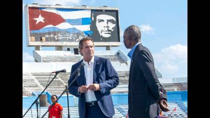 Neven Ilic, presidente de Panam Sports, y Roberto León Richards, titular del Comité Olímpico Cubano