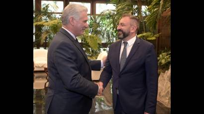 Miguel Díaz-Canel recibe a Luca Beccari, secretario de Estado para las Relaciones Exteriores, la Cooperación Económica Internacional y las Telecomunicaciones y Jefe de Gobierno de la República de San Marino