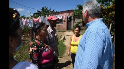 Presidente cubano dialoga con el pueblo agramontino