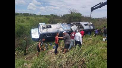 Accidente de ómnibus que trasladaba viajeros desde Batabanó a La Habana