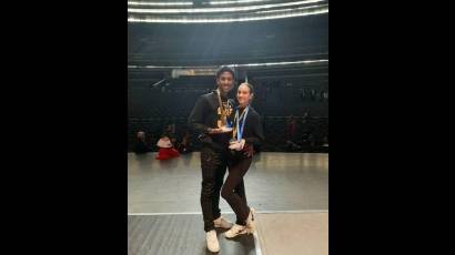 Alejandro Lázaro Alderete Hernández y Nadila Estrada Pérez, estudiantes de la Escuela Cubana de Ballet Fernando Alonso