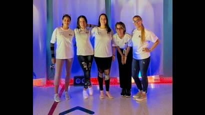Equipo femenino cubano de Dota 2 que debutará en Santiago 2023