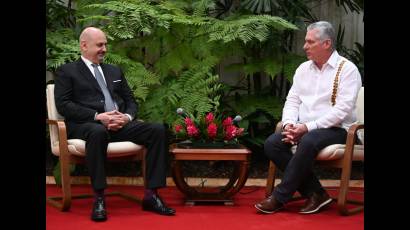 Encuentro del embajador de la República de Serbia, Danilo Pantović con el presidente Miguel Díaz-Canel.jpg